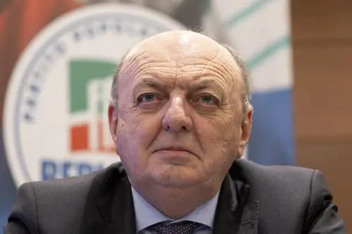 Aiuti subito, mutui sospesi, tasse rateizzate. Non c'è la nomina di Bonaccini a commissario