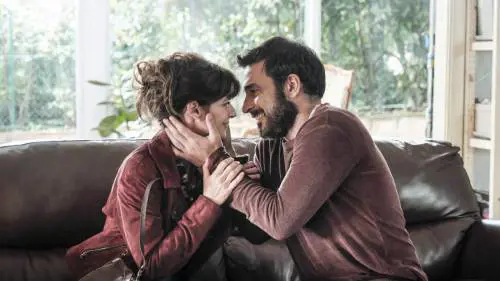 “Era ora”: Edoardo Leo in un dramedy sulla fugacità del presente