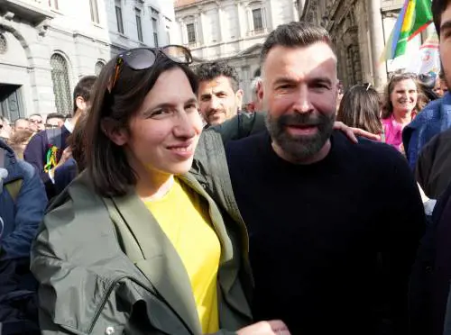 La priorità di Schlein: in Parlamento porta la legge per le coppie gay