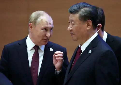 Putin atteso a Pechino per l'assemblea del "Sud globale". E minaccia l'Europa: "Ricordi la storia"