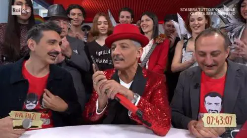 "È la Meloni o un'imitatrice?". Il "giallo" sulla telefonata a Fiorello