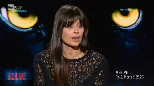 Claudia Pandolfi ospite a Belve: dal matrimonio lampo con Virgili all'amore per le donne