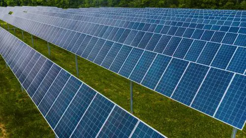 Eolico e fotovoltaico al centro della transizione energetica