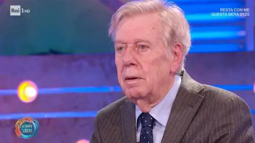 "Ma è un primate?". La gaffe di Claudio Lippi in diretta tv