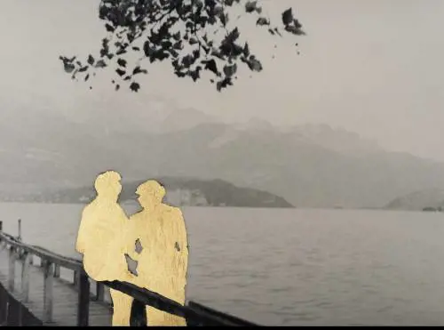 Dal selfie all’autoritratto: cosa c’è dietro il successo della fotografia