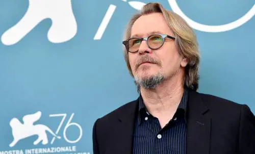 Gary Oldman compie 65 anni: i 5 ruoli da ricordare