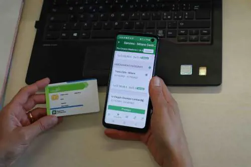 Trenord, addio alla carta. Biglietti solo elettronici