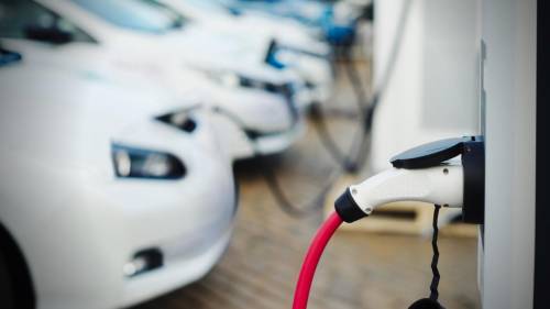 Auto elettrica, la batteria è graffiata? La macchina è da buttare