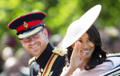 La Gran Bretagna vuole togliere i titoli reali a Harry e Meghan? La Gran Bretagna vuole togliere i titoli reali a Harry e Meghan?