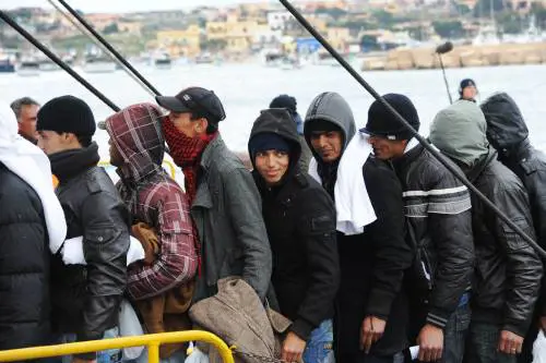 La Guardia costiera tunisina fa da blocco. Dall'inizio dell'anno oltre 10mila fermi