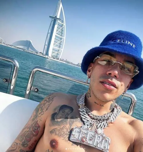 Rissa al concerto di Sfera Ebbasta: il rapper interrompe lo show e lascia il palco