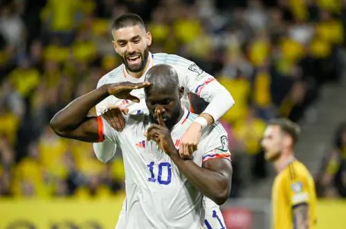 Lukaku, tripletta a casa di Ibra (con esultanza polemica). L'Inter spera nella rinascita