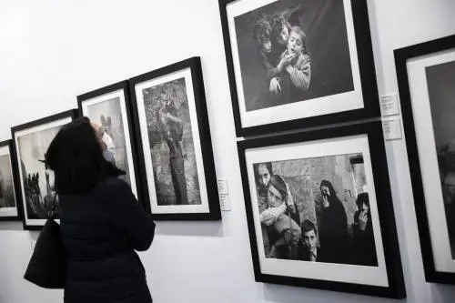 Vedi Venezia e poi scatta. L'arte di Inge Morath