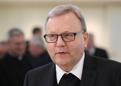 Silurato il vescovo tedesco favorevole a gay e preti sposati