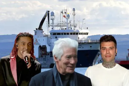 Quegli "influencer" dei barconi che fanno il tifo contro il governo
