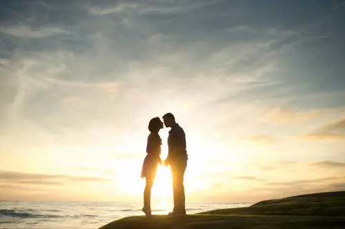Amore e carriera possono essere conciliati? Un'avventura in Giappone svelerà la risposta