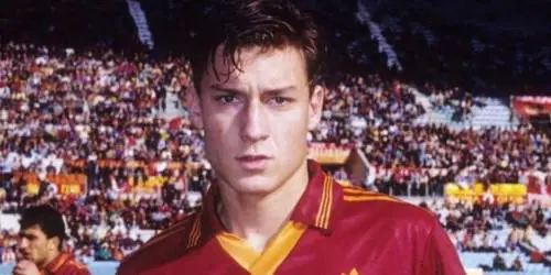 Totti, 30 anni fa l'esordio con la Roma: prima tappa di un amore immenso 