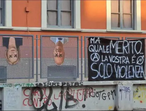 "Umiliati…". Gli studenti del Carducci ora piagnucolano per la sospensione