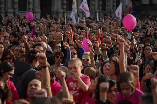 "Nessun confronto". Roccella gela i sindaci sulle coppie gay