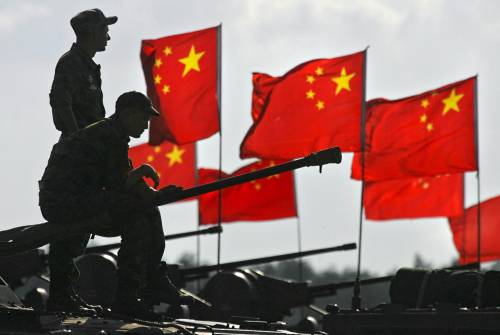 La "Bestia" di acciaio, il nuovo veicolo dell'esercito cinese: cosa può fare