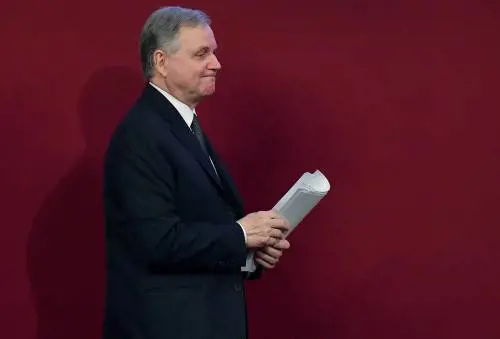 Visco fa opposizione: "Il governo si sbrighi su riforme e Pnrr". Ma il Pil lo smentisce: l'Italia sta crescendo