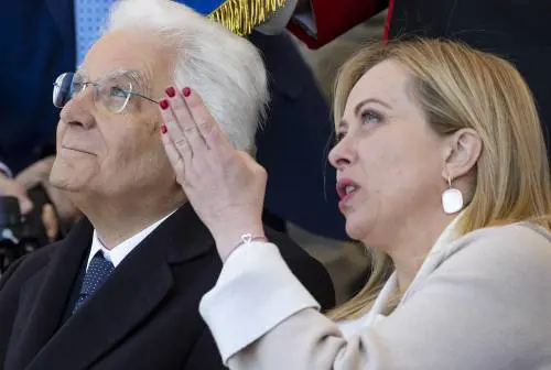 "Cordialità e collaborazione". Meloni al Quirinale incontra Mattarella: ecco i dossier sul tavolo