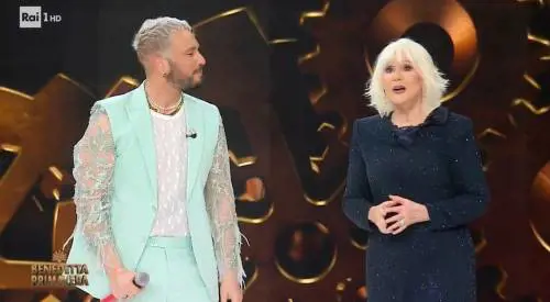 “Quant’è passiva”. La replica di Antonino Spadaccino al commento omofobo su Twitter