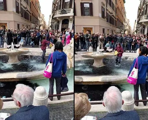 Vernice nera nella Barcaccia di piazza di Spagna, blitz di Ultima generazione a Roma