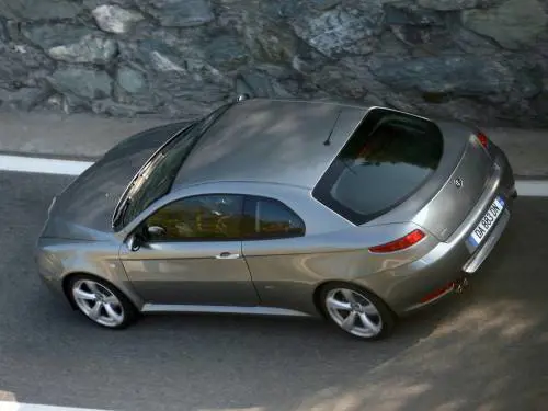 Alfa GT, guarda la gallery