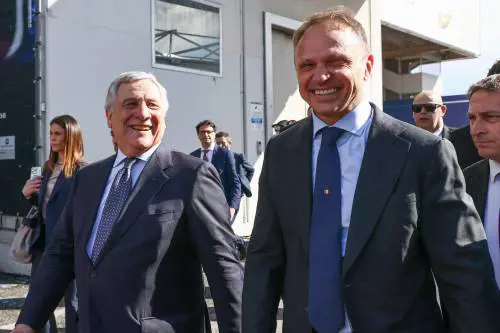Il governo scuote i fannulloni. "Meglio nei campi che sul divano con il reddito"