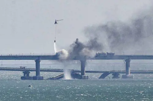 Kiev e il piano per la Crimea. Contatto tra Blinken e Lavrov: "Liberare il reporter Usa"