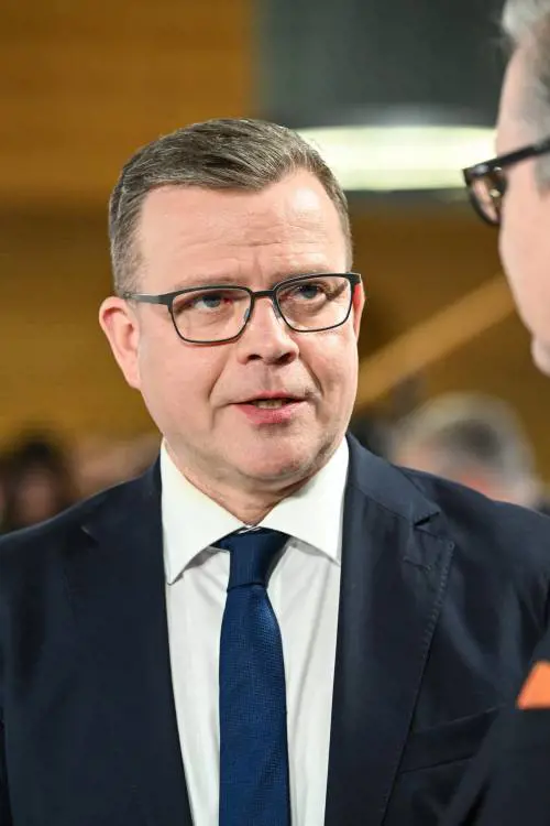 Conservatori avanti ma è già rebus governo