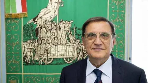 Romano La Russa propone casco e assicurazione per monopattini