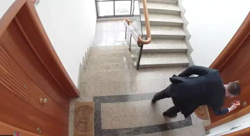 Scatti alle serrature di casa: attenzione al ladro-fotografo