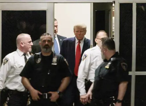 "Uno schema afferra e uccidi": la pistola fumante di Trump secondo i giudici