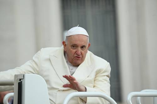"Illazioni offensive": lo scudo del Papa su Giovanni Paolo II sul caso Orlandi