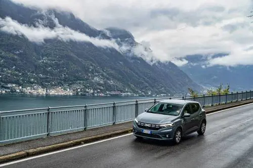 Dacia Eco-G, le foto della gamma