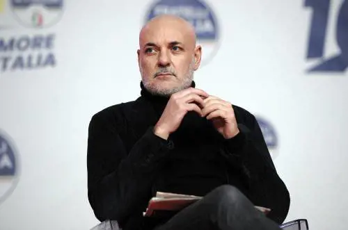 "Narro l'Italia dei piccoli centri sempre snobbati dalla sinistra"