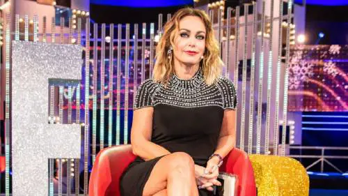 Antonino, il terzo Gf Vip, le polemiche. Bruganelli a ruota libera: "Mi pagano per dire quello che penso"