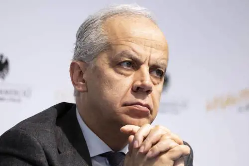 Il governo dichiara lo stato d'emergenza sull'immigrazione