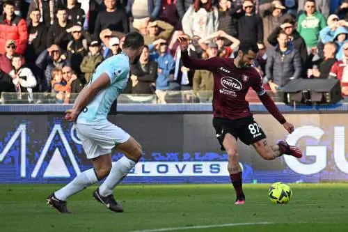 La Salernitana beffa l'Inter al 90' con l'ex Candreva. I nerazzurri non vincono più