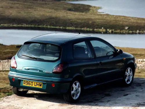 Fiat Bravo HGT, guarda la gallery