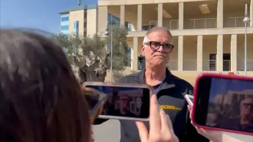 Zangrillo sbotta contro le fake sul Cav: "Migliora ma è ancora in terapia intensiva"