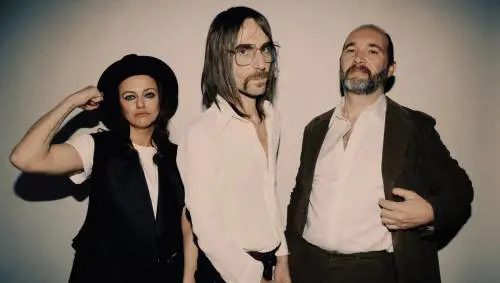 "Torniamo alle origini. Il rock resta ancora una forma di ribellione"