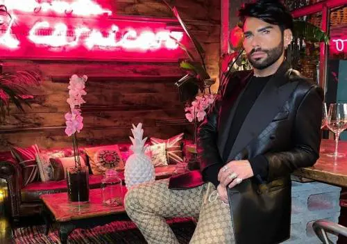 Roma, furto nell’abitazione della madre di Federico Fashion Style: trafugati gioielli e documenti