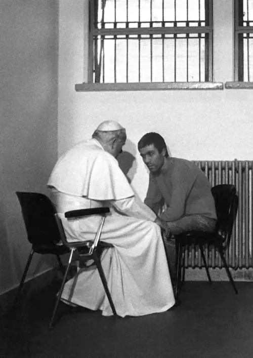 "Vi dico la verità su Wojtyla". Ali Agca torna sul caso Orlandi