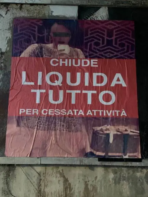 "Liquida tutto". Latina tappezzata dalle gigantografie di Lady Soumahoro