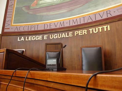 Roma, il figlio è in ospedale ma i giudici le negano legittimo impedimento