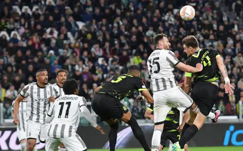 Europa League, la Juve vince di misura contro lo Sporting, decide Gatti 