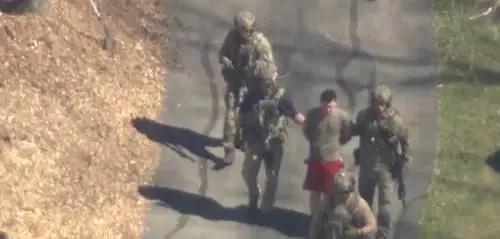 Le indagini dell'Fbi e l'accusa di spionaggio: cosa rischia la talpa dei leak Usa